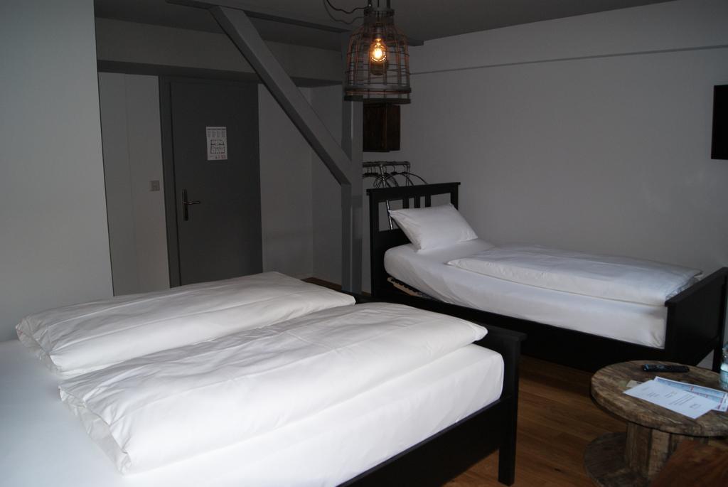 Bed & Bar No.8 - Adults Only Hotel Interlaken Luaran gambar